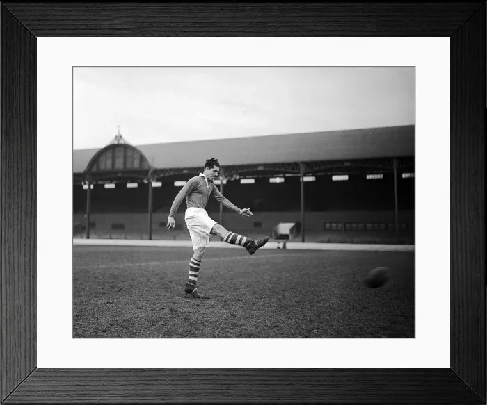 Framed Print : Micky Fenton Middlesbrough Circa December 1946 - January 1947 Framed Print : Micky Fenton Middlesbrough Circa December 1946 - January 1947