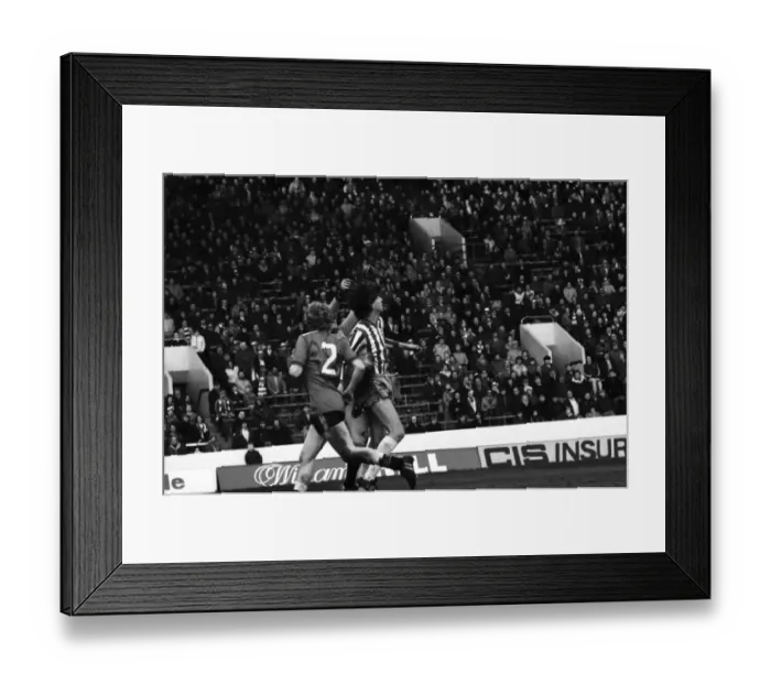 Framed Print : sheffield wednesday 2 v. Swansea 0. Division Two Football. Februay 1981 MF01-35-004