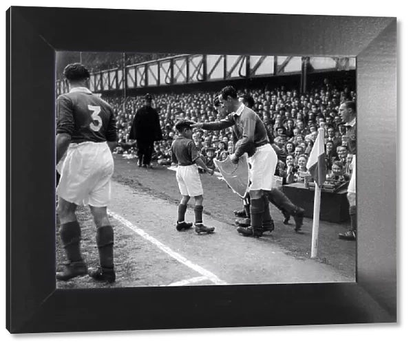 Cup Final1949, Wolves v Leicester Boy Mascot