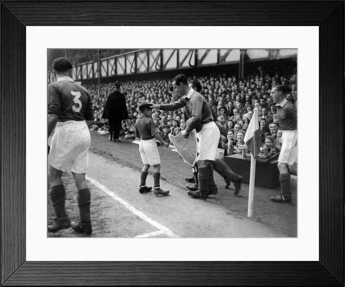 Framed Print : Cup Final1949, Wolves v Leicester Boy Mascot Framed Print : Cup Final1949, Wolves v Leicester Boy Mascot