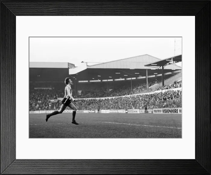 Framed Print : Leeds United 1 v. Stoke City 3. Division One Football. February 1981 MF01-29-136 Framed Print : Leeds United 1 v. Stoke City 3. Division One Football. February 1981 MF01-29-136