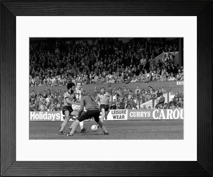Framed Print : Stoke City 2 v. Wolverhampton Wanderers 1. Division 1 Football. April 1982 MF06-40-016 Framed Print : Stoke City 2 v. Wolverhampton Wanderers 1. Division 1 Football. April 1982 MF06-40-016