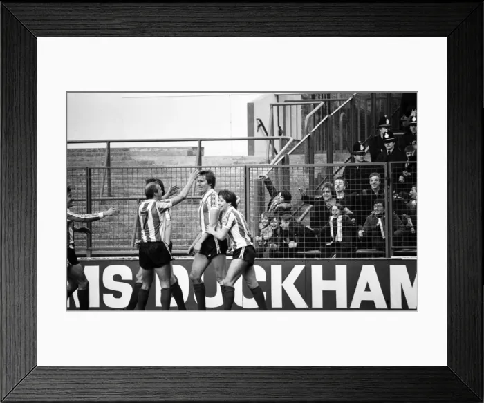 Framed Print : Leeds United 1 v. Stoke City 3. Division One Football. February 1981 MF01-29-084 Framed Print : Leeds United 1 v. Stoke City 3. Division One Football. February 1981 MF01-29-084