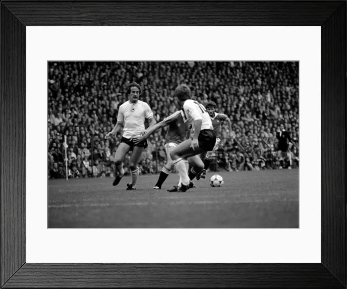Framed Print : Manchester United 1 v. Swansea 0. Division 1 Football. September 1981 MF03-20-087 Framed Print : Manchester United 1 v. Swansea 0. Division 1 Football. September 1981 MF03-20-087