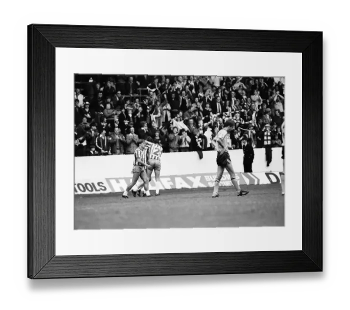 Framed Print : Sheffield Wednesday 1 v. Derby County 1. Division two football September 1981 MF03-16 Framed Print : Sheffield Wednesday 1 v. Derby County 1. Division two football September 1981 MF03-16