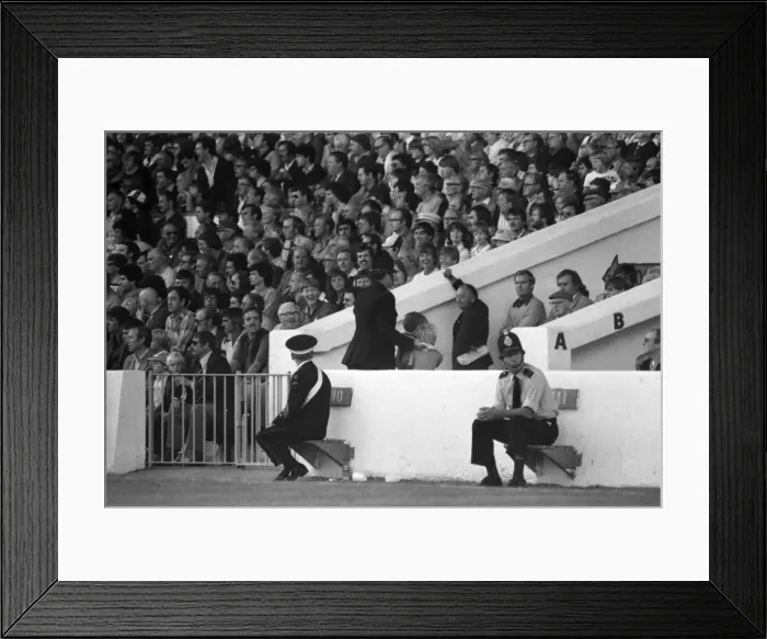 Framed Print : Manchester City 1 v. Southampton 1. September 1981 MF03-11-020 Framed Print : Manchester City 1 v. Southampton 1. September 1981 MF03-11-020