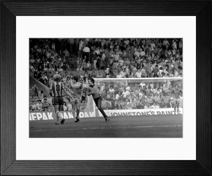 Framed Print : Manchester City v. West Bromwich Albion. August 1981 MF03-07-057 Framed Print : Manchester City v. West Bromwich Albion. August 1981 MF03-07-057