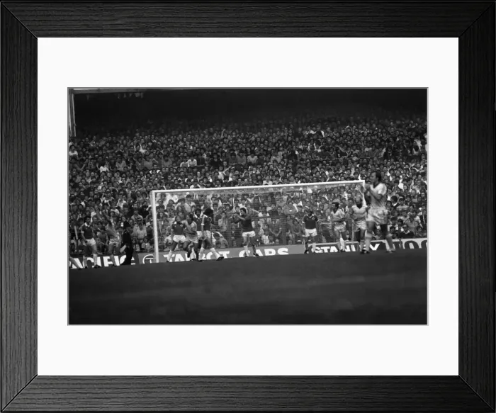 Framed Print : Everton 3 v. Birmingham City 1. August 1981 MF03-06-056 Framed Print : Everton 3 v. Birmingham City 1. August 1981 MF03-06-056