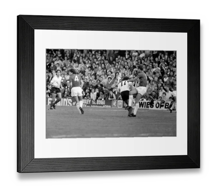Framed Print : Barnsley 3 v. Bolton 0. September 1981 MF03-08-015 Framed Print : Barnsley 3 v. Bolton 0. September 1981 MF03-08-015