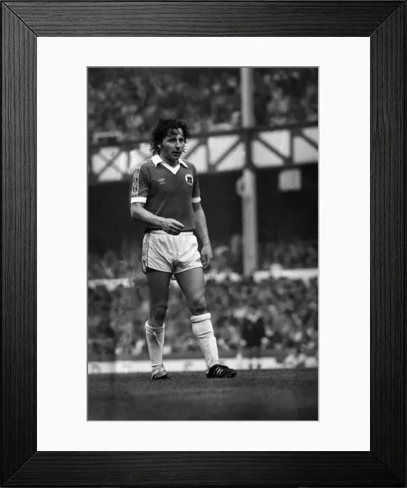 Framed Print : Everton 3 v. Birmingham City 1. August 1981 MF03-06-051 Framed Print : Everton 3 v. Birmingham City 1. August 1981 MF03-06-051