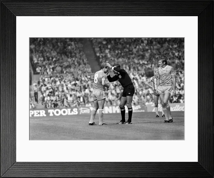 Framed Print : Manchester City v. West Bromwich Albion. August 1981 MF03-07-052 Framed Print : Manchester City v. West Bromwich Albion. August 1981 MF03-07-052