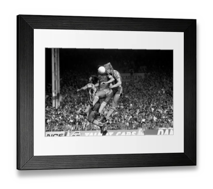 Framed Print : Manchester City v. West Bromwich Albion. August 1981 MF03-07-060 Framed Print : Manchester City v. West Bromwich Albion. August 1981 MF03-07-060