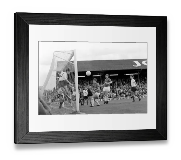 Framed Print : Barnsley 3 v. Bolton 0. September 1981 MF03-08-0077 Framed Print : Barnsley 3 v. Bolton 0. September 1981 MF03-08-0077