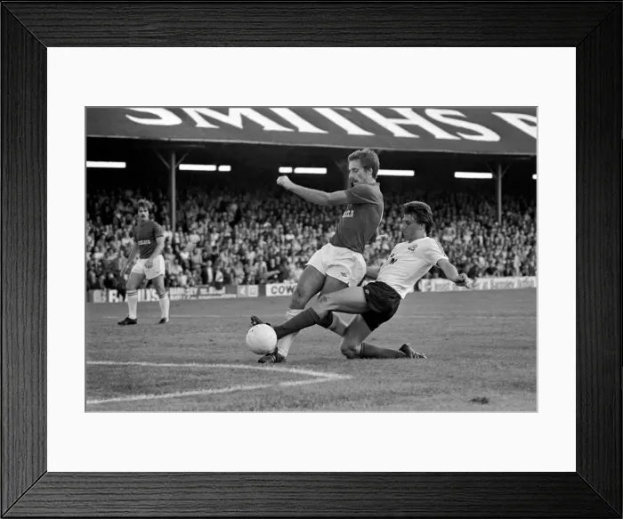 Framed Print : Barnsley 3 v. Bolton 0. September 1981 MF03-08-002 Framed Print : Barnsley 3 v. Bolton 0. September 1981 MF03-08-002