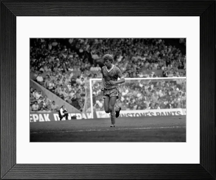 Framed Print : Manchester City v. West Bromwich Albion. August 1981 MF03-07-066 Framed Print : Manchester City v. West Bromwich Albion. August 1981 MF03-07-066