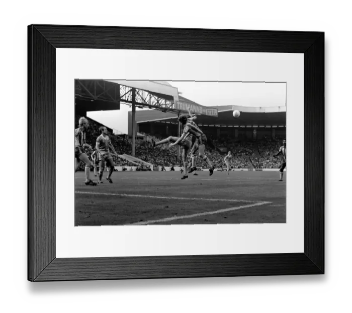Framed Print : Manchester City v. West Bromwich Albion. August 1981 MF03-07-039
