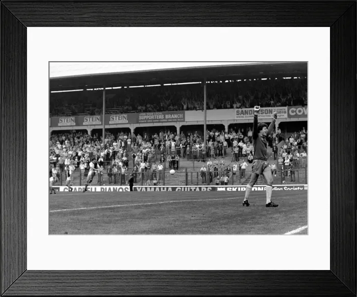 Framed Print : Blackburn Rovers 0 v. Sheffield Wednesday 1. Division Two Football Framed Print : Blackburn Rovers 0 v. Sheffield Wednesday 1. Division Two Football