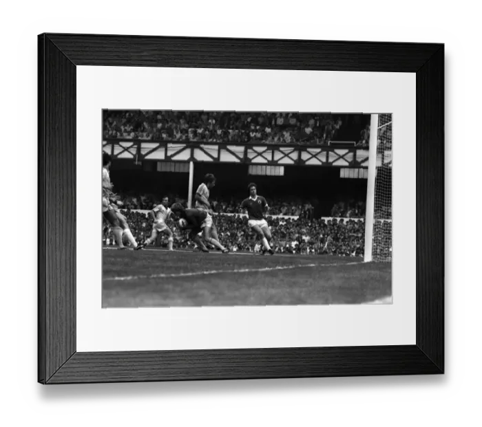 Framed Print : Everton 3 v. Birmingham City 1. August 1981 MF03-06-003 Framed Print : Everton 3 v. Birmingham City 1. August 1981 MF03-06-003