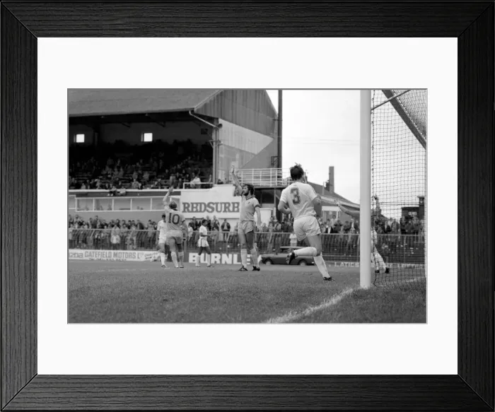 Framed Print : Old Ham v. Everton. August 1981 MF03-03-016 Local Caption Pre-Season Friendly