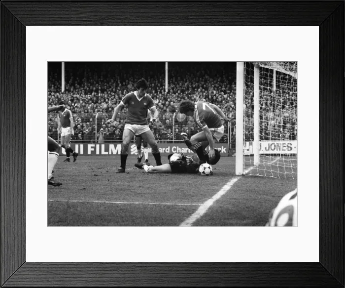 Framed Print : English League Division One match. Notts County 1 v Manchester United 3