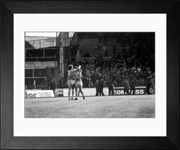Framed Print : English League Division One match at Maine Road. Manchester City 1 v Everton 1 Framed Print : English League Division One match at Maine Road. Manchester City 1 v Everton 1