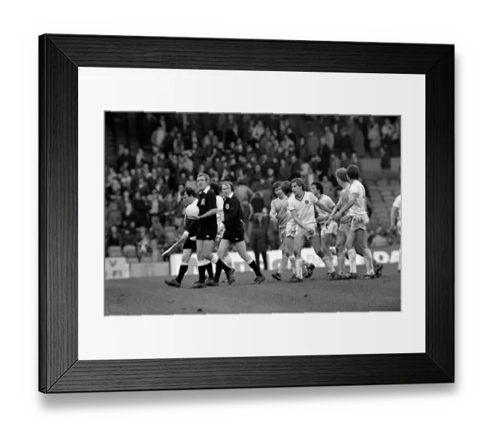Framed Print : English League Division One match at Maine Road. Manchester City 1 v Everton 1