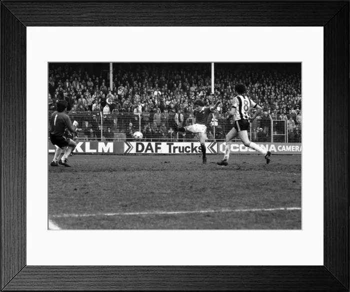 Framed Print : English League Division One match. Notts County 1 v Manchester United 3 Framed Print : English League Division One match. Notts County 1 v Manchester United 3