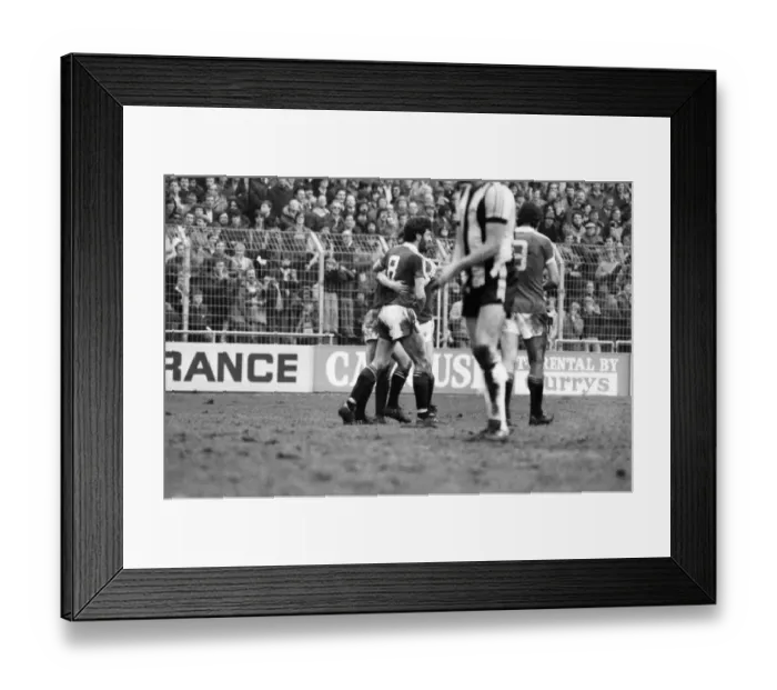 Framed Print : English League Division One match. Notts County 1 v Manchester United 3