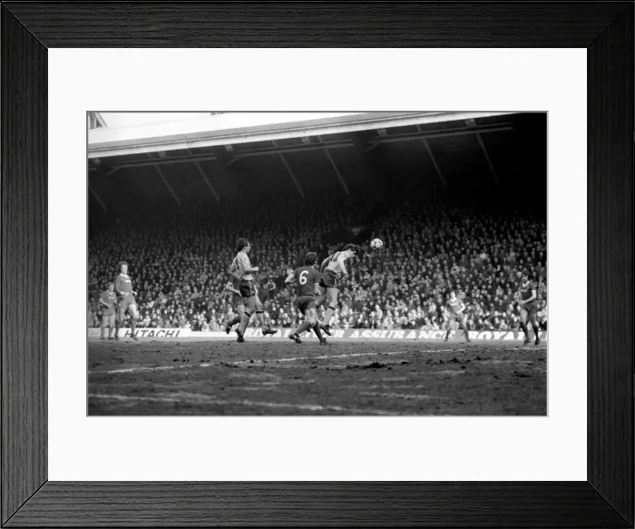 Framed Print : English League Division One match at Anfield. Liverpool 1 v Sunderland 0 Framed Print : English League Division One match at Anfield. Liverpool 1 v Sunderland 0