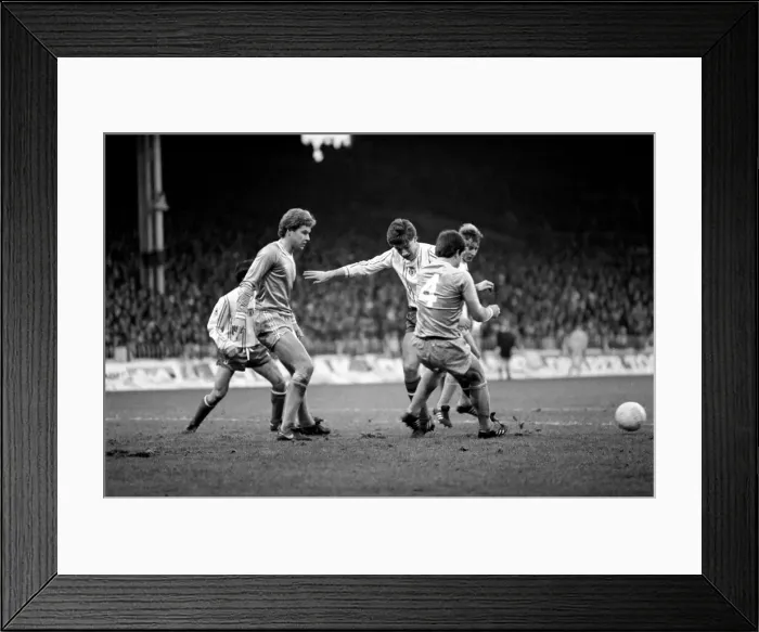 Framed Print : English League Division One match. Manchester City 2 v Sunderland 3 Framed Print : English League Division One match. Manchester City 2 v Sunderland 3
