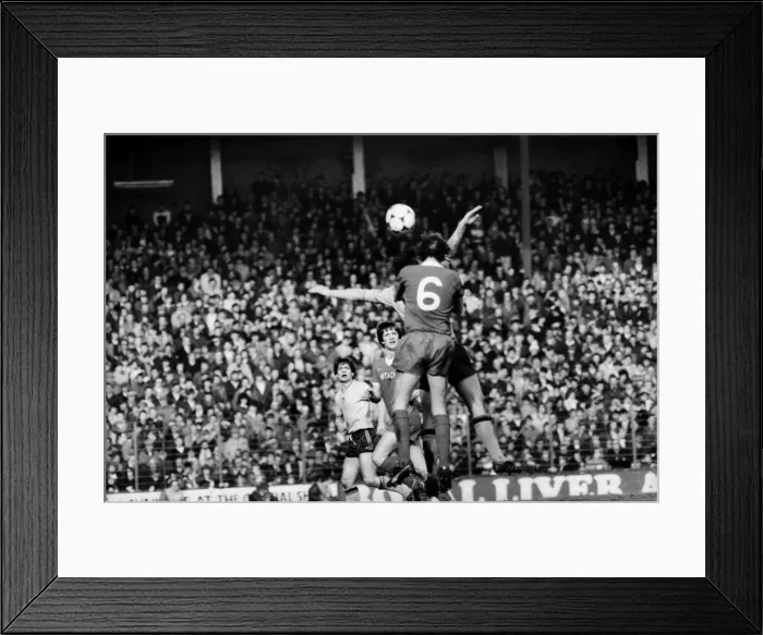 Framed Print : English League Division One match at Anfield. Liverpool 1 v Sunderland 0 Framed Print : English League Division One match at Anfield. Liverpool 1 v Sunderland 0