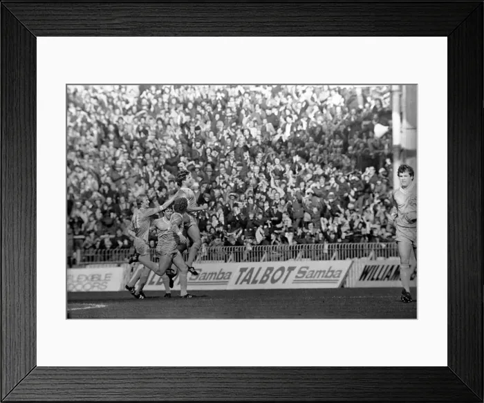 Framed Print : English League Division One match at Maine Road. Manchester City 1 v Everton 1