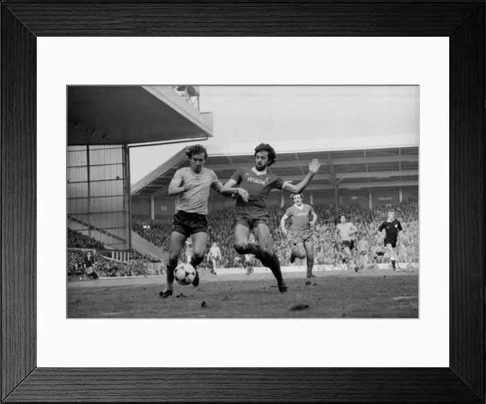 Framed Print : English League Division One match at Anfield. Liverpool 1 v Sunderland 0 Framed Print : English League Division One match at Anfield. Liverpool 1 v Sunderland 0