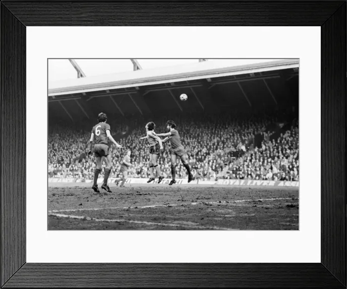Framed Print : English League Division One match at Anfield. Liverpool 1 v Sunderland 0 Framed Print : English League Division One match at Anfield. Liverpool 1 v Sunderland 0