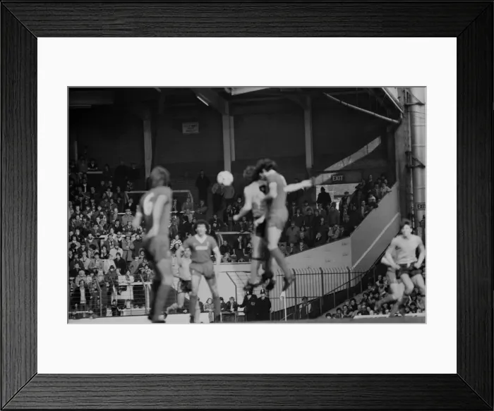 Framed Print : English League Division One match at Anfield. Liverpool 1 v Sunderland 0