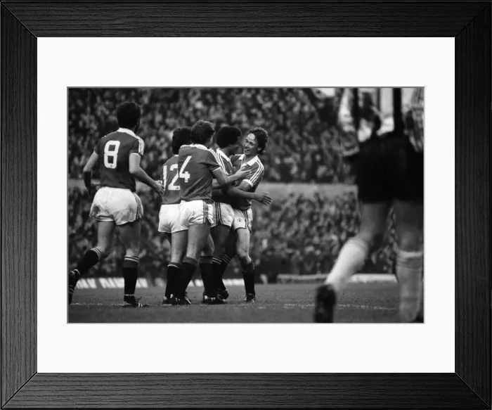 Framed Print : Manchester United 2 v. Notts. County 1. Division 1 Football. October 1981 MF04-12-084 Framed Print : Manchester United 2 v. Notts. County 1. Division 1 Football. October 1981 MF04-12-084