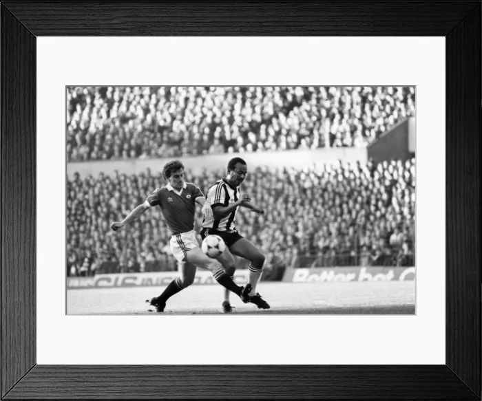 Framed Print : Manchester United 2 v. Notts. County 1. Division 1 Football. October 1981 MF04-12-031 Framed Print : Manchester United 2 v. Notts. County 1. Division 1 Football. October 1981 MF04-12-031