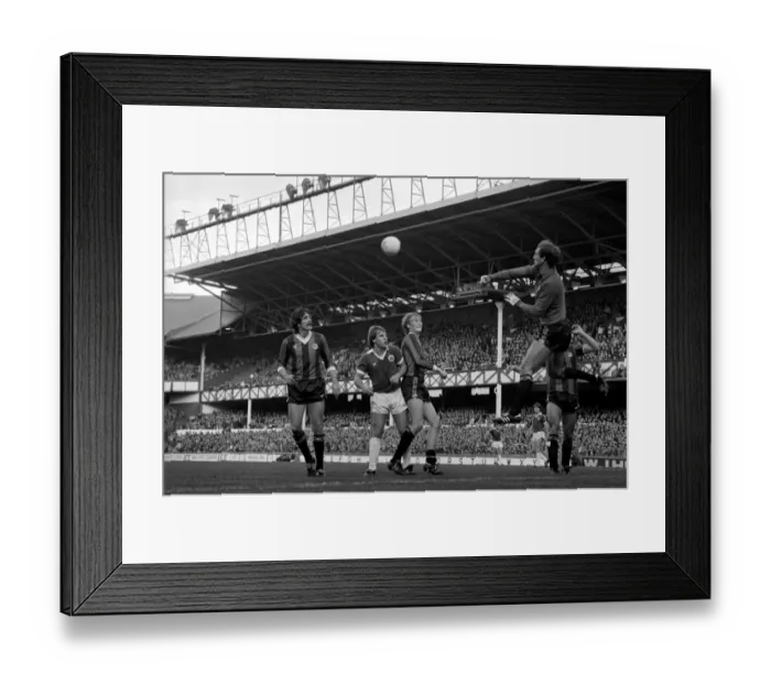 Framed Print : Everton 0 v Manchester City 1. Division 1 Football October 1981 MF04-11-009 Framed Print : Everton 0 v Manchester City 1. Division 1 Football October 1981 MF04-11-009