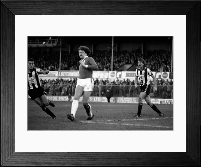 Framed Print : Oldham 3 v. Newcastle United 1. Division 2 Football October 1981 MF04-13-053 Framed Print : Oldham 3 v. Newcastle United 1. Division 2 Football October 1981 MF04-13-053