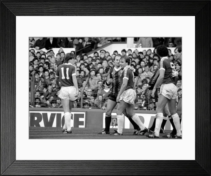 Framed Print : Everton 0 v Manchester City 1. Division 1 Football October 1981 MF04-11-038 Framed Print : Everton 0 v Manchester City 1. Division 1 Football October 1981 MF04-11-038