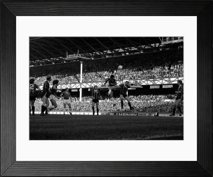 Framed Print : Everton 0 v Manchester City 1. Division 1 Football October 1981 MF04-11-001