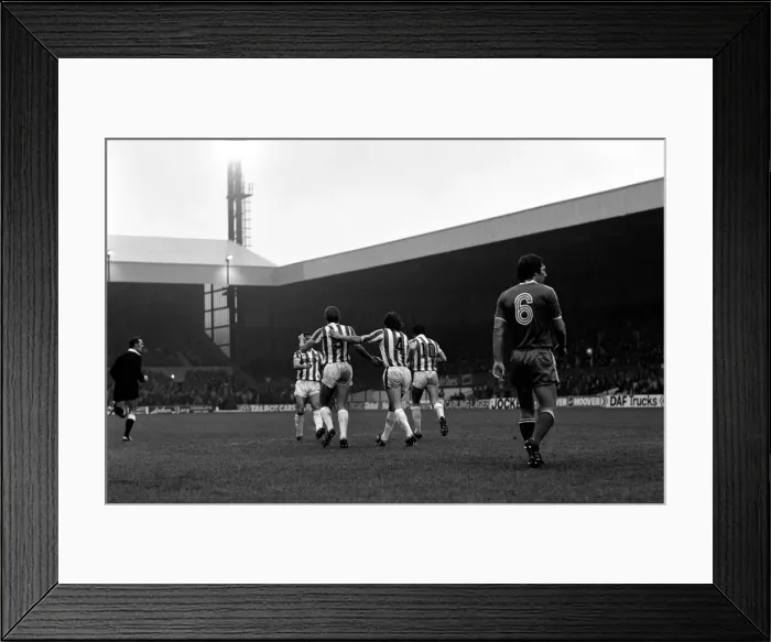 Framed Print : Stoke 1 v. Birmingham 0. Division 1 Football City. October 1981 MF04-10-046