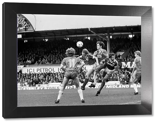 Middlesbrough 0 v. Everton 2. Division 1 Football. October 1981 MF04-08-029