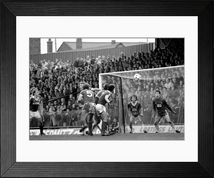 Framed Print : Middlesbrough 0 v. Everton 2. Division 1 Football. October 1981 MF04-08-007