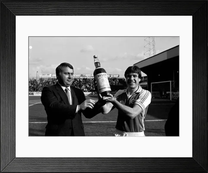 Framed Print : English League Division Two Match. Rotherham United 0 v Newcastle United 0