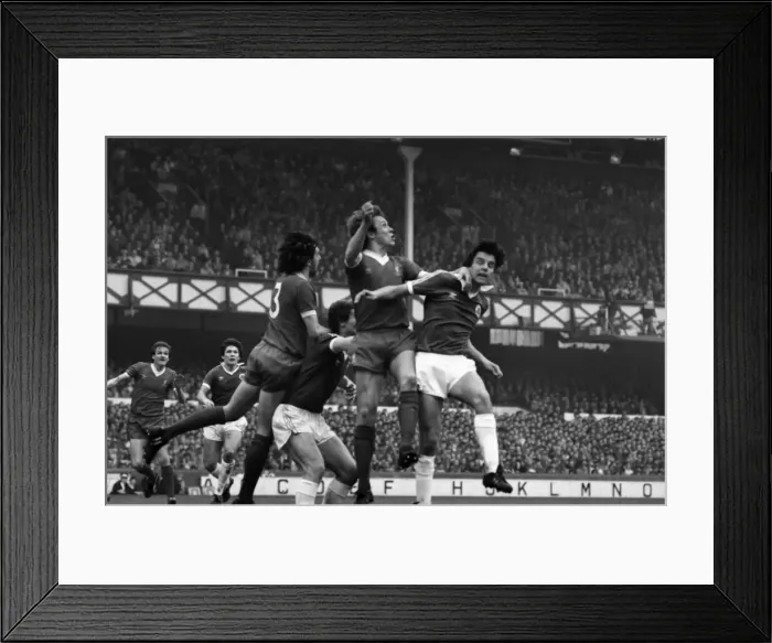 Framed Print : English League Division One match at Goodison Park. Everton 1 v Liverpool 3 Framed Print : English League Division One match at Goodison Park. Everton 1 v Liverpool 3