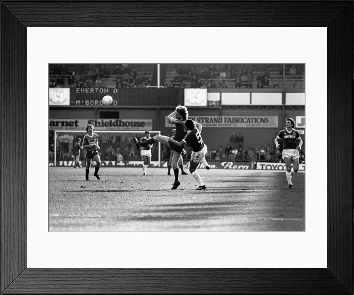 Framed Print : English League Division One match at Goodison Park. Everton 2 v Middlesbrough 0 Framed Print : English League Division One match at Goodison Park. Everton 2 v Middlesbrough 0