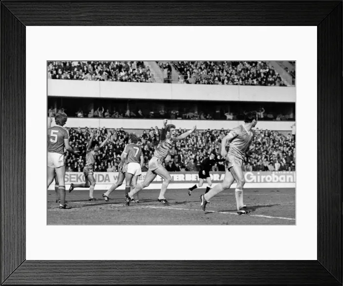 Framed Print : English League Division One matc at City Ground. Nottingham Forest 1 v Manchester City 1 Framed Print : English League Division One matc at City Ground. Nottingham Forest 1 v Manchester City 1