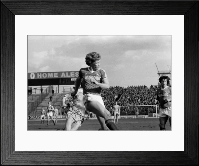 Framed Print : English League Division One matc at City Ground. Nottingham Forest 1 v Manchester City 1 Framed Print : English League Division One matc at City Ground. Nottingham Forest 1 v Manchester City 1