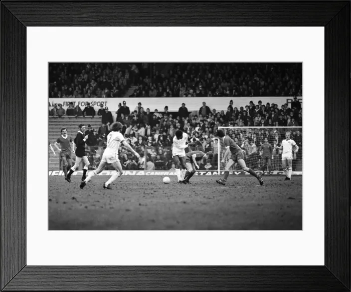 Framed Print : English League Division One match at Elland Road. Leeds United 0 v Liverpool 2 Framed Print : English League Division One match at Elland Road. Leeds United 0 v Liverpool 2